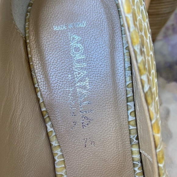 Aquatalia Rio-V Peep Toe Pumps, 7.5 - Picture 8 of 11